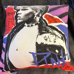 P!nk Beautiful Trauma 2018 VIP Swag pillow